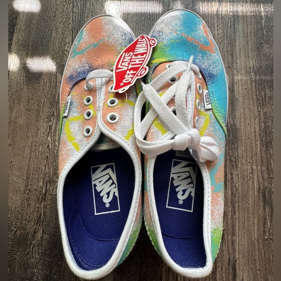 Women’s size 7 Vans NEW - Picture 2 of 4